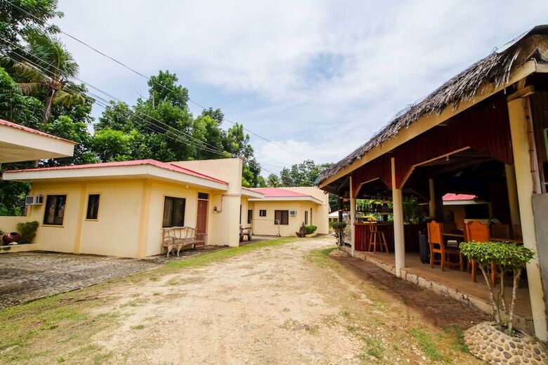 Hotel Zen Rooms Basic Replica Manor Siquijor