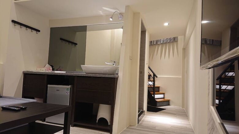 Hotel Fc Holiday Inn