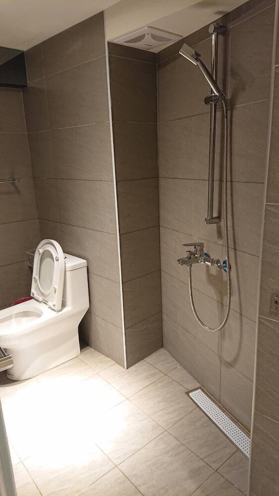 Hotel Fc Holiday Inn
