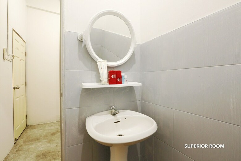 Hotel Zen Rooms Thalang Road