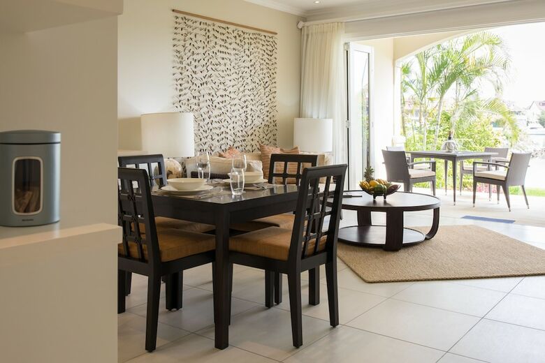 Eden Island Luxury Apartment