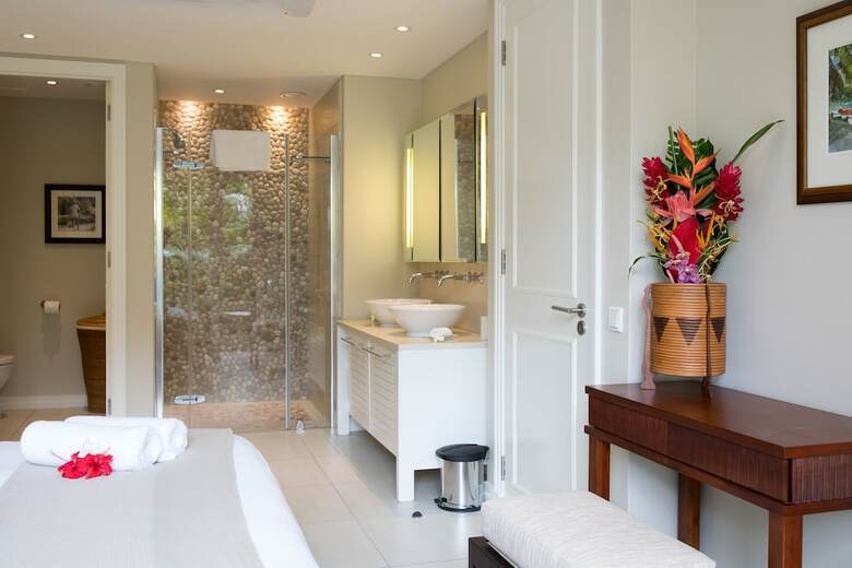 Eden Island Luxury Apartment