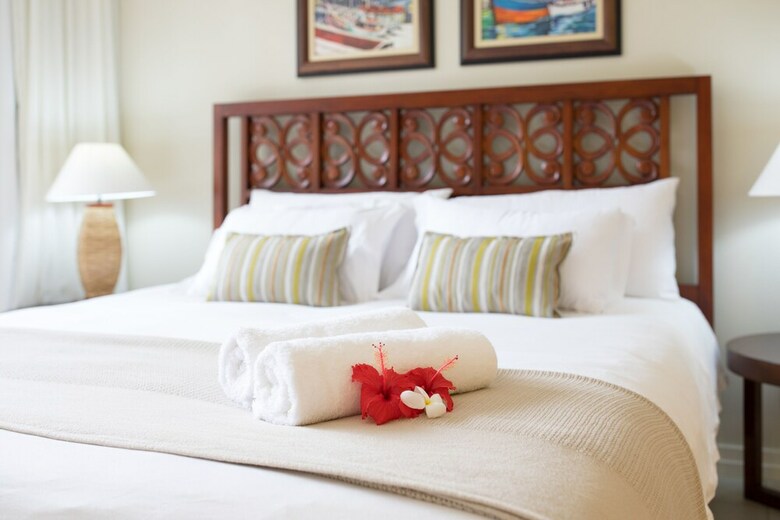 Eden Island Luxury Apartment