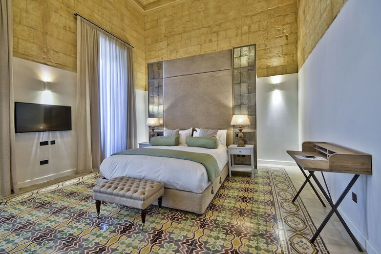 Hotel 66 Saint Pauls & Spa