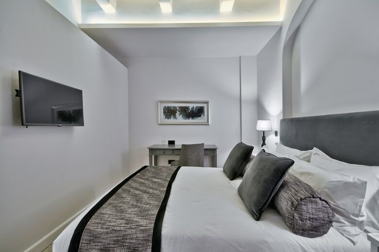 Hotel 66 Saint Pauls & Spa