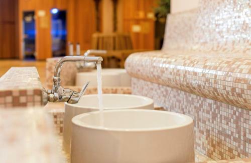 Maifeld Sport- Und Tagungshotel