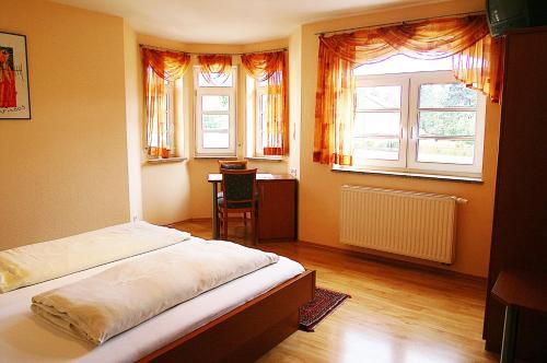 Hostal Fr�nkischer Gasthof Lutz