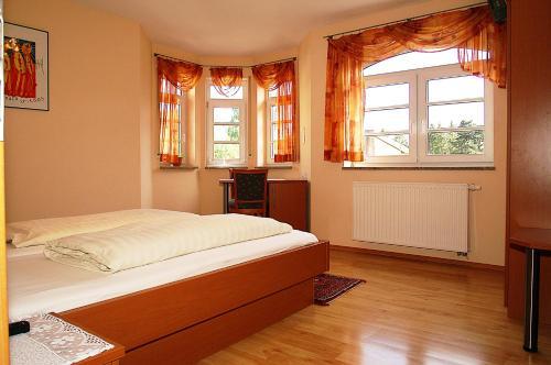 Hostal Fr�nkischer Gasthof Lutz