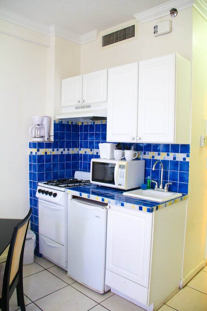 Apartamentos Hollywood Beach Resort- Stylish Large Studio