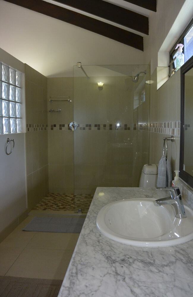 Hotel Ginaz Bnb