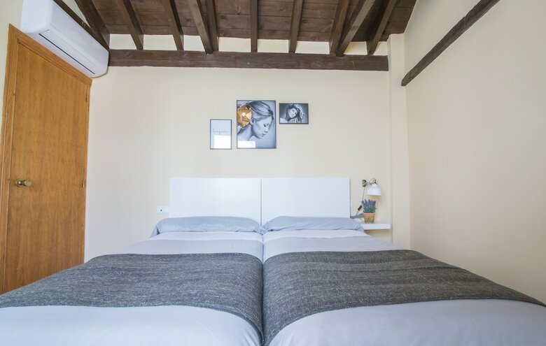 Apartamentos Nahira Suites 3000