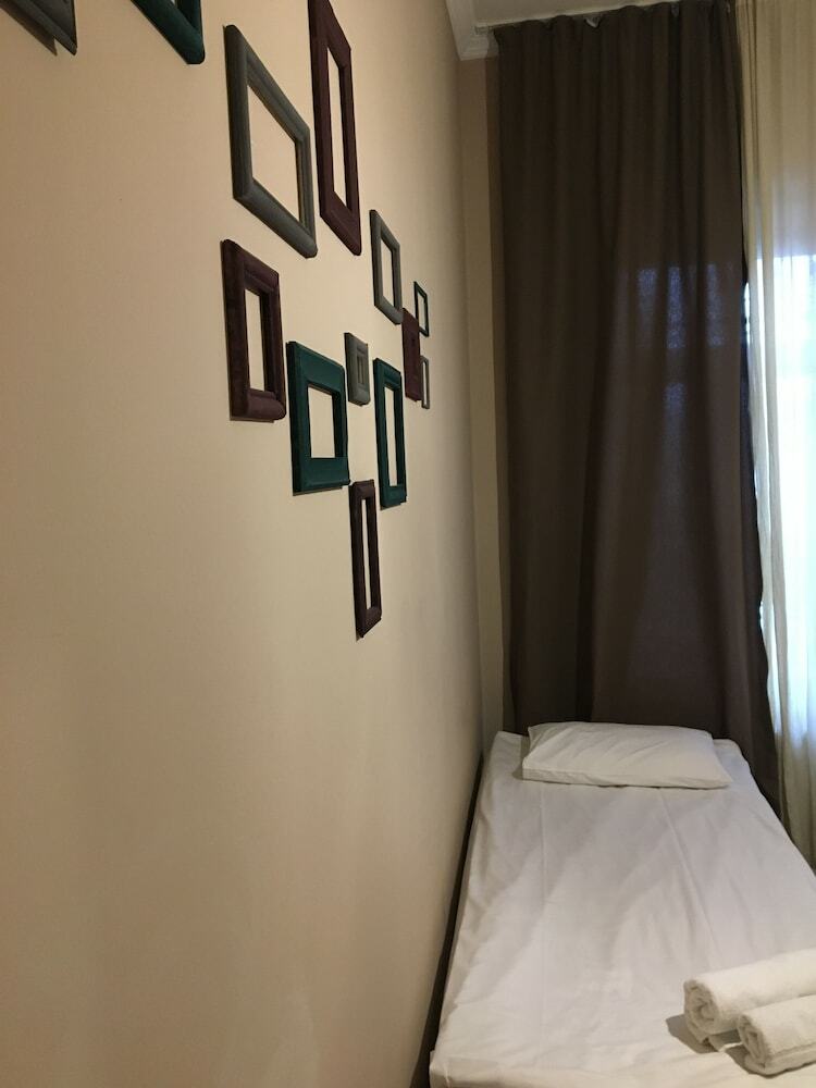 Hotel Check Point