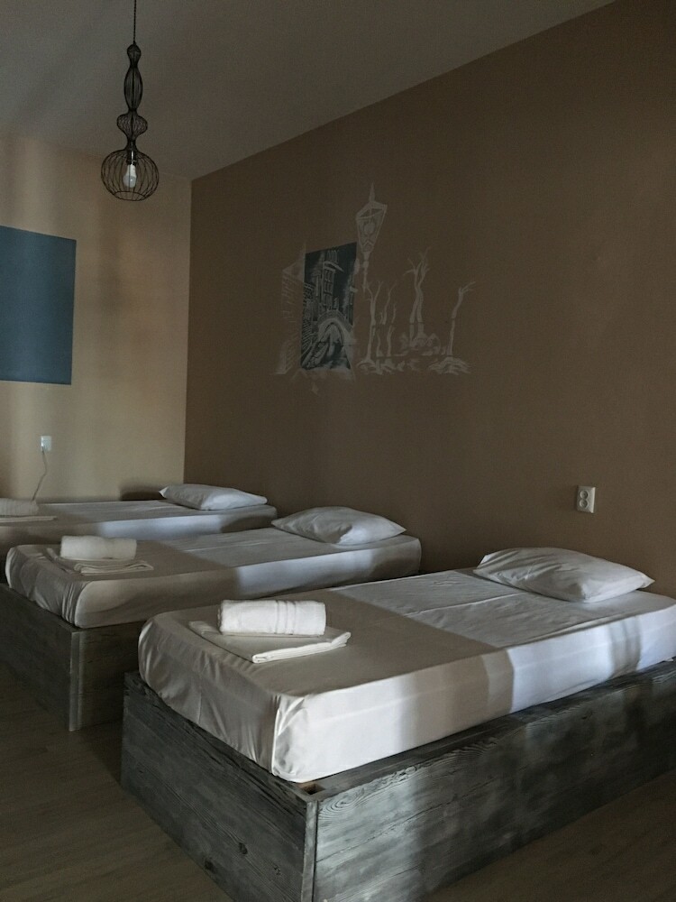Hotel Check Point