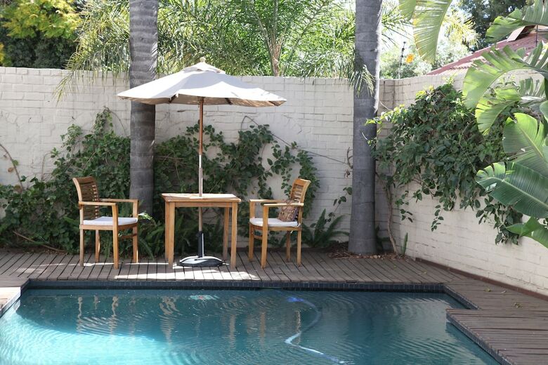 Village Ridge Boutique Hotel