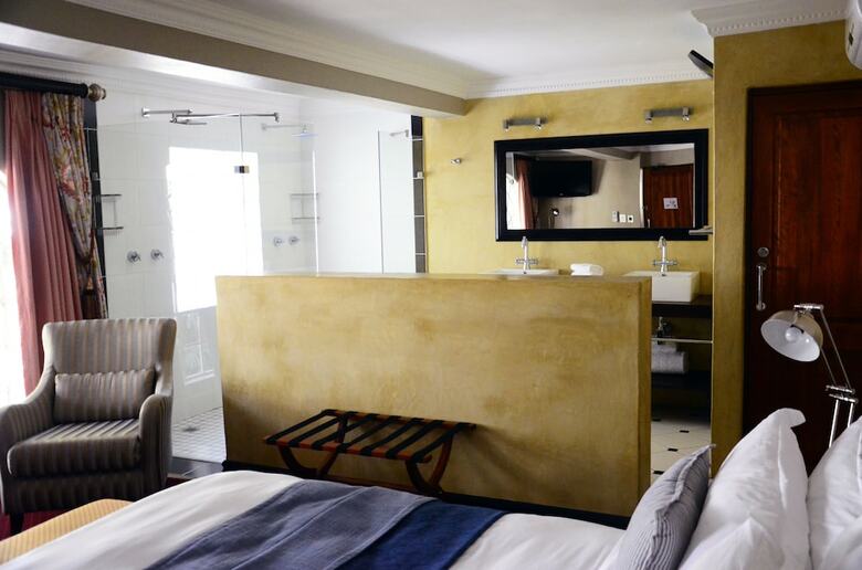 Village Ridge Boutique Hotel