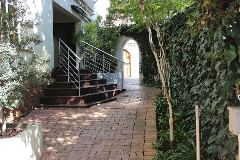 Village Ridge Boutique Hotel