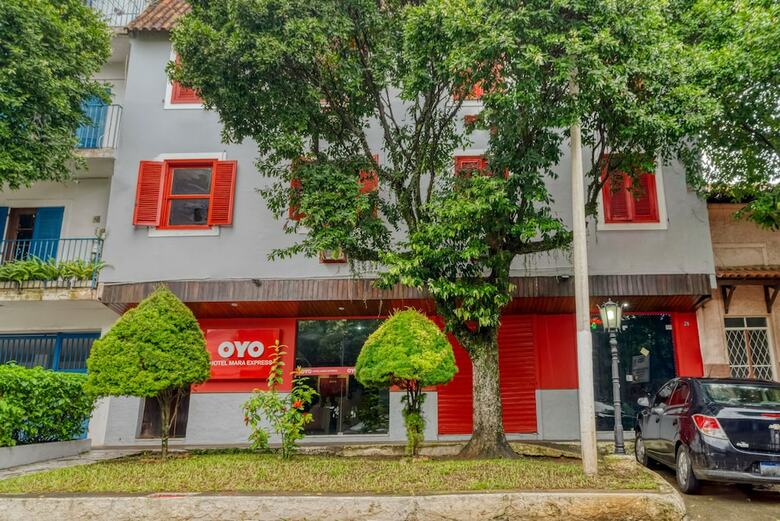 Hotel Oyo Mara Express