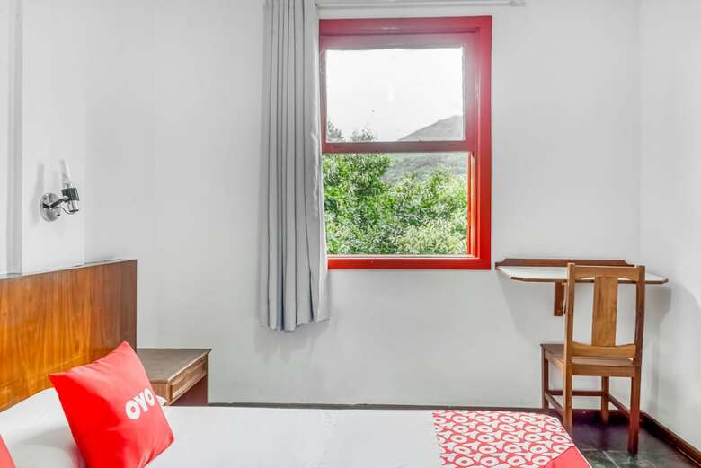 Hotel Oyo Mara Express