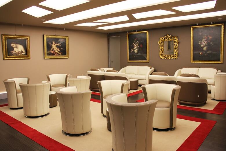 Harry's Bar Trevi Hotel & Restaurant
