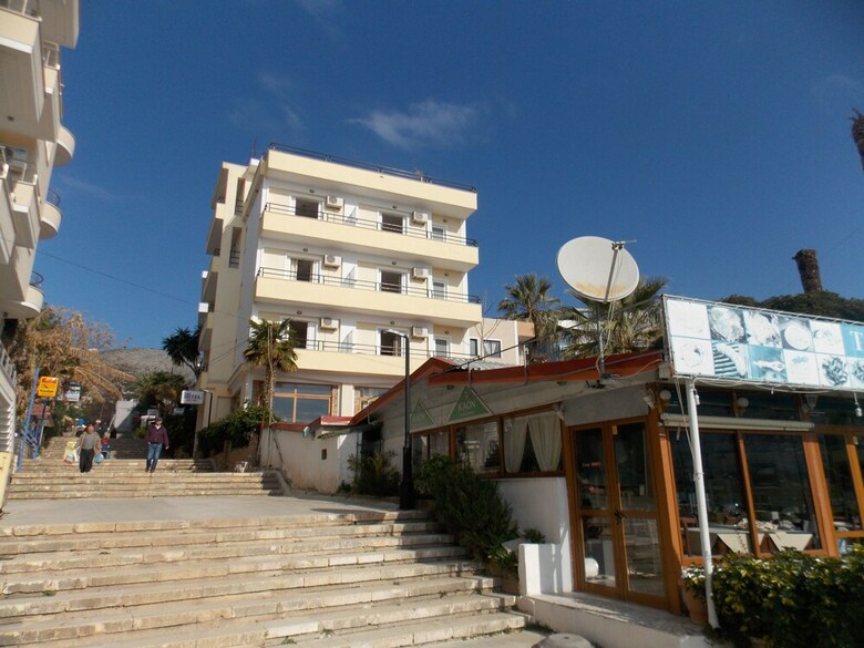 Hotel Real