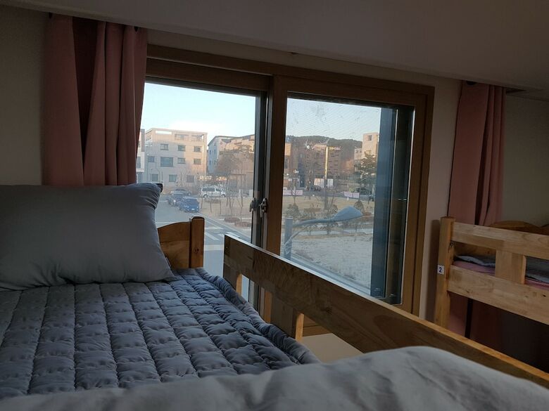 Hostal Buzz Guest House - Hostel