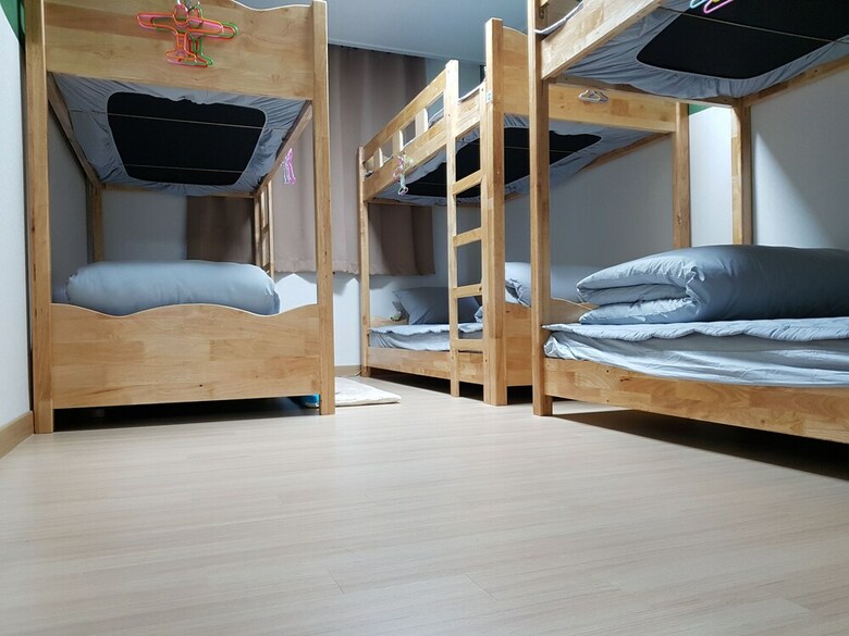 Hostal Buzz Guest House - Hostel
