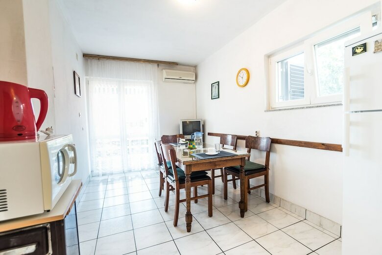 Apartments Kiwi Karin