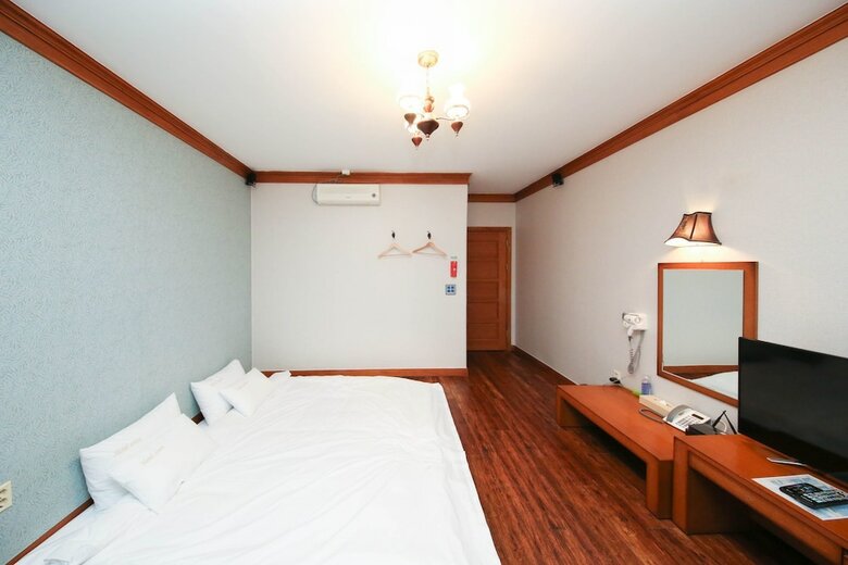 Suanbo Hotel Screen