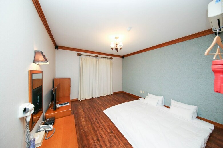 Suanbo Hotel Screen