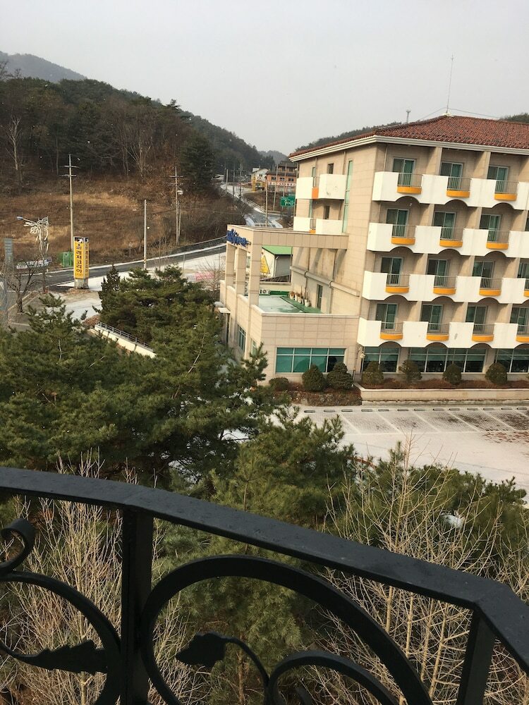 Suanbo Hotel Screen