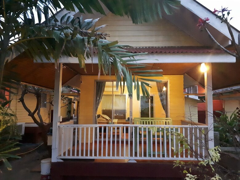 Hotel Insook Ko Larn Guesthouse