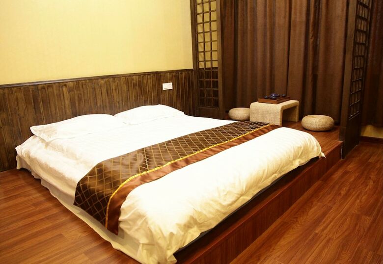 Hotel Jiangnan Impression Theme Hostel