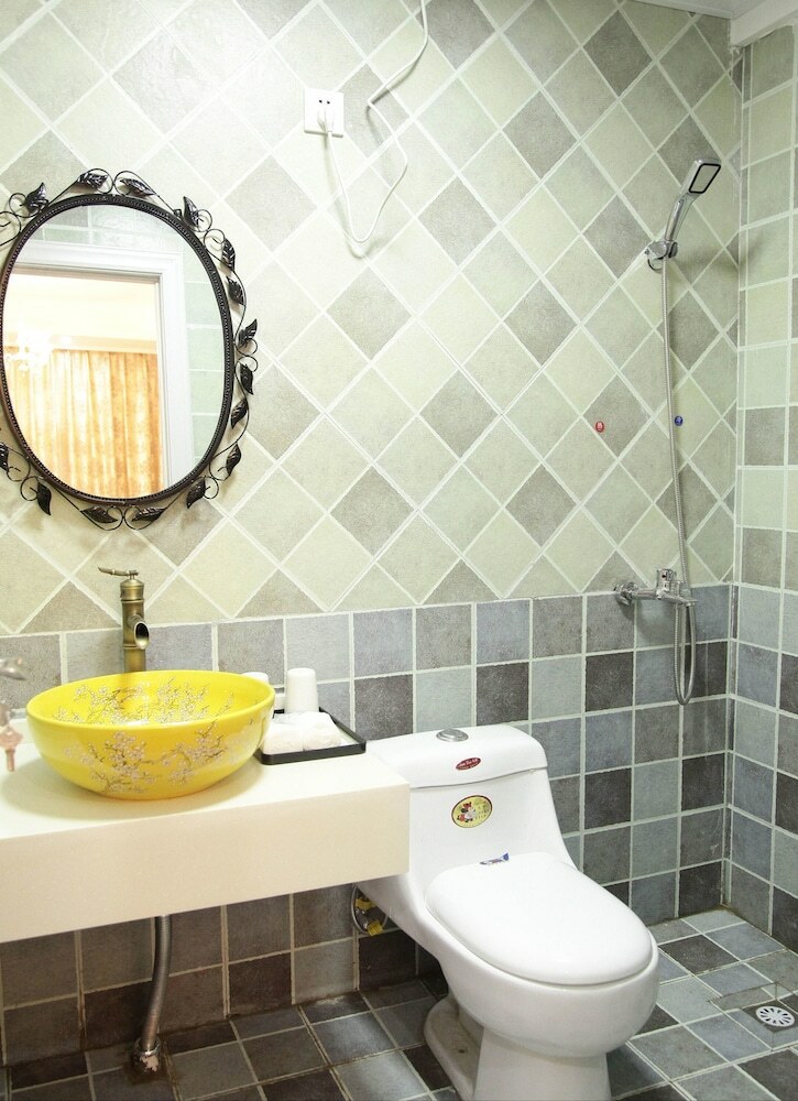 Hotel Jiangnan Impression Theme Hostel