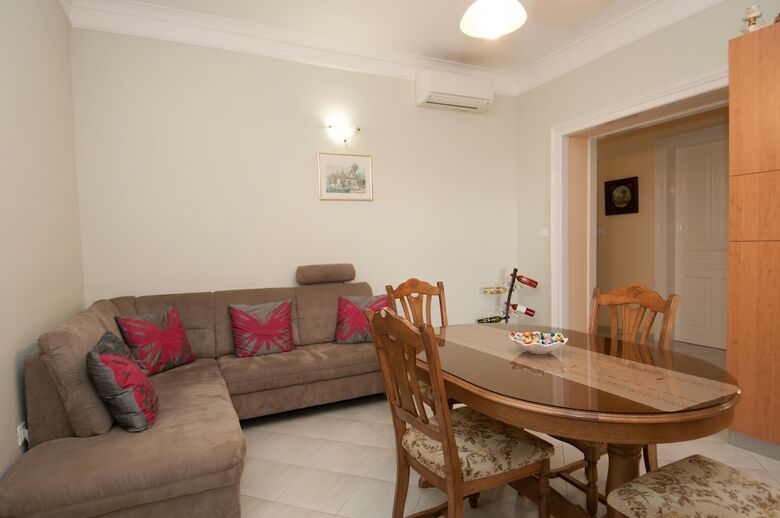 Apartamentos Villa Salona