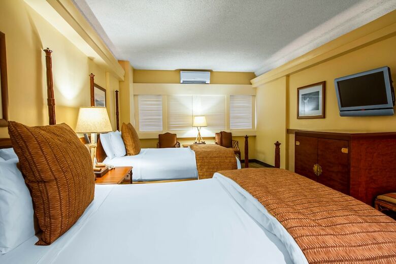 Hotel Paniolo At The Equus