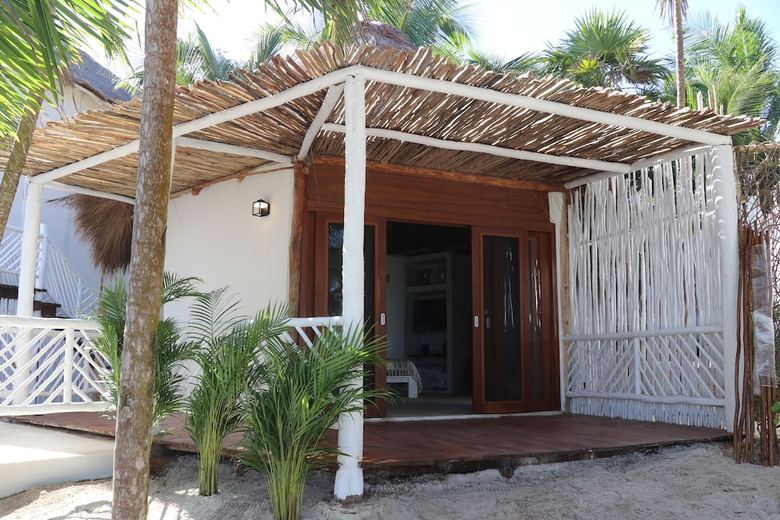 Hotel Los Amigos Beach