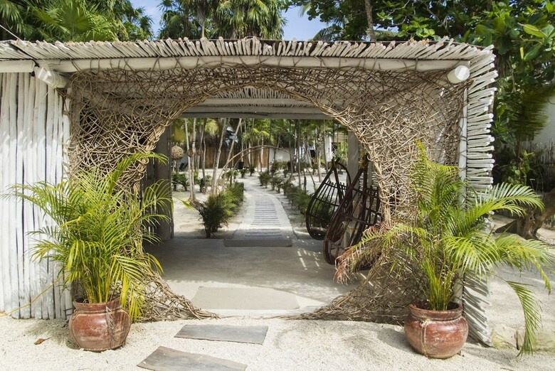 Hotel Los Amigos Beach