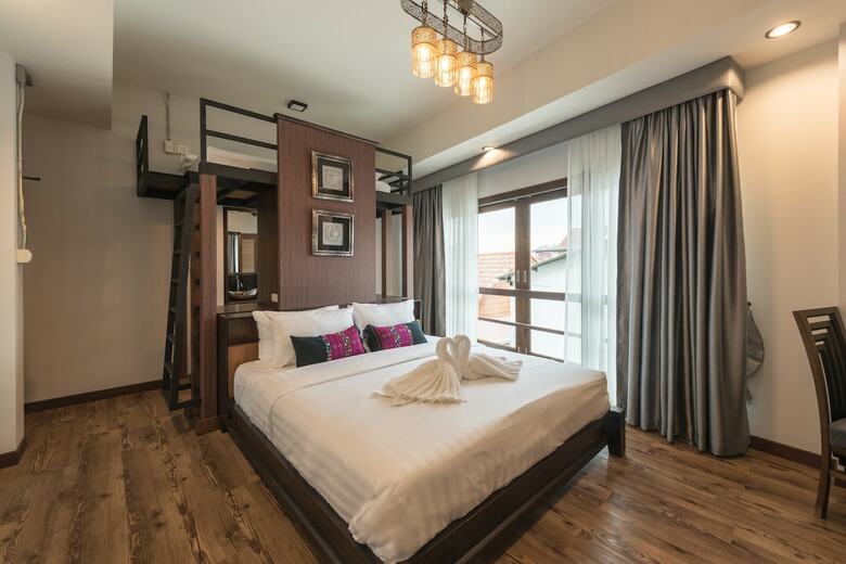 Hostal 33 Poshtel - Adults Only