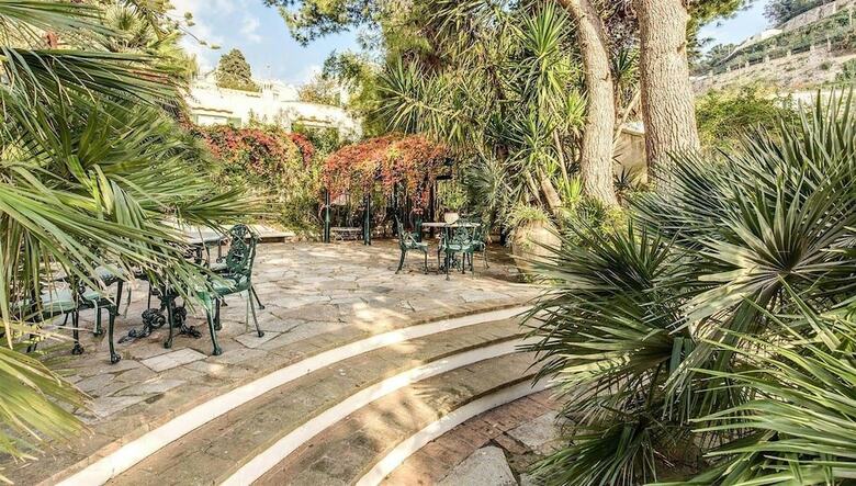 Villa Green Coral