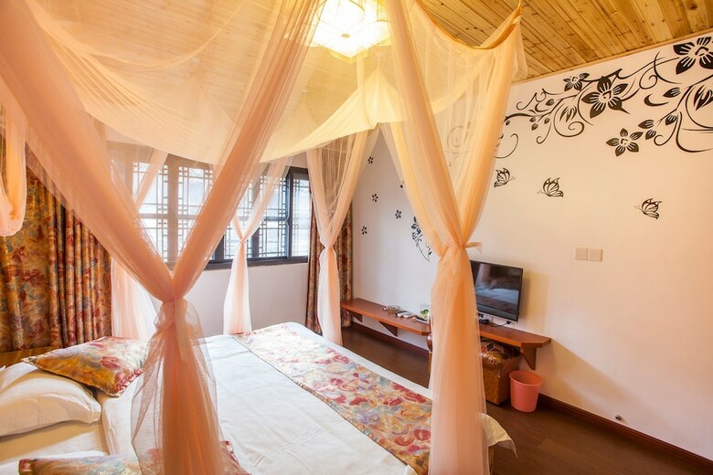 Hotel Wuzhen Helan Bridge Inn