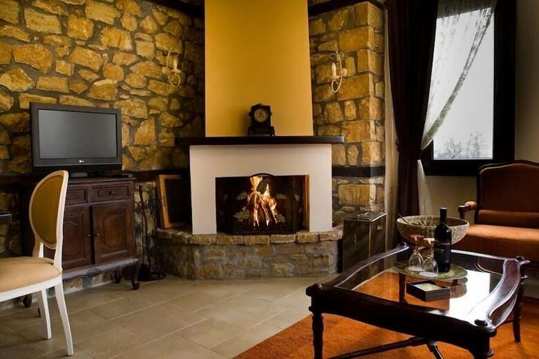 Hotel Archontiko Emmanouilidi Suites