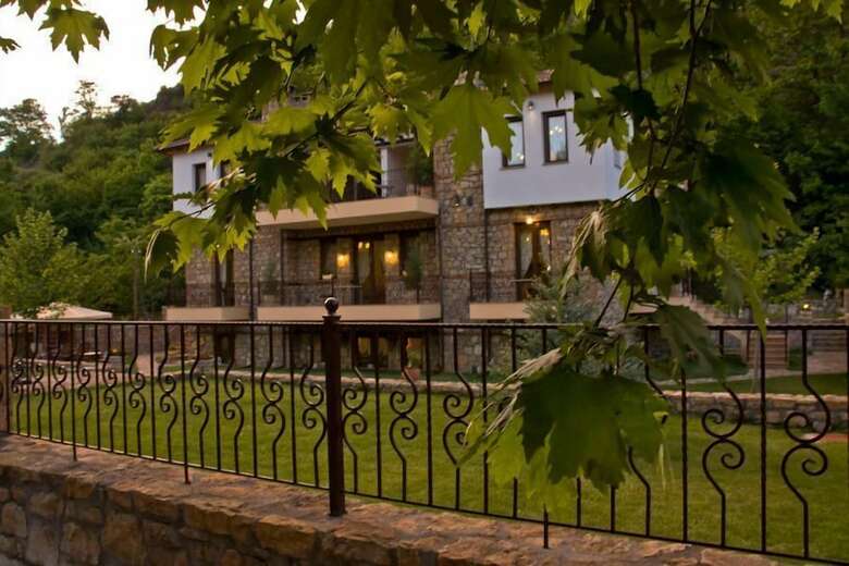Hotel Archontiko Emmanouilidi Suites