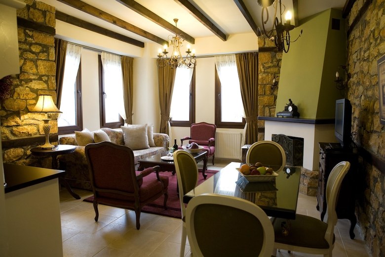 Hotel Archontiko Emmanouilidi Suites