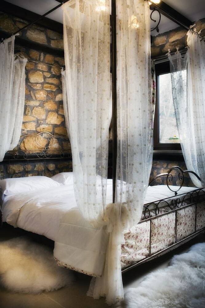 Hotel Archontiko Emmanouilidi Suites