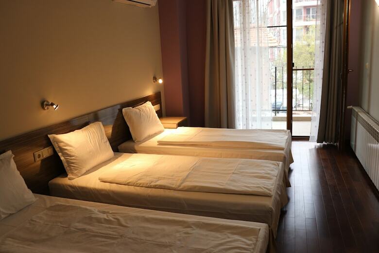 Roots Hotel & Wine Bar