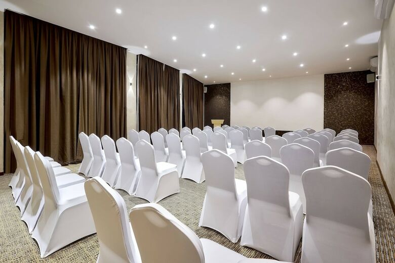 Protea Hotel By Marriott Kampala Skyz