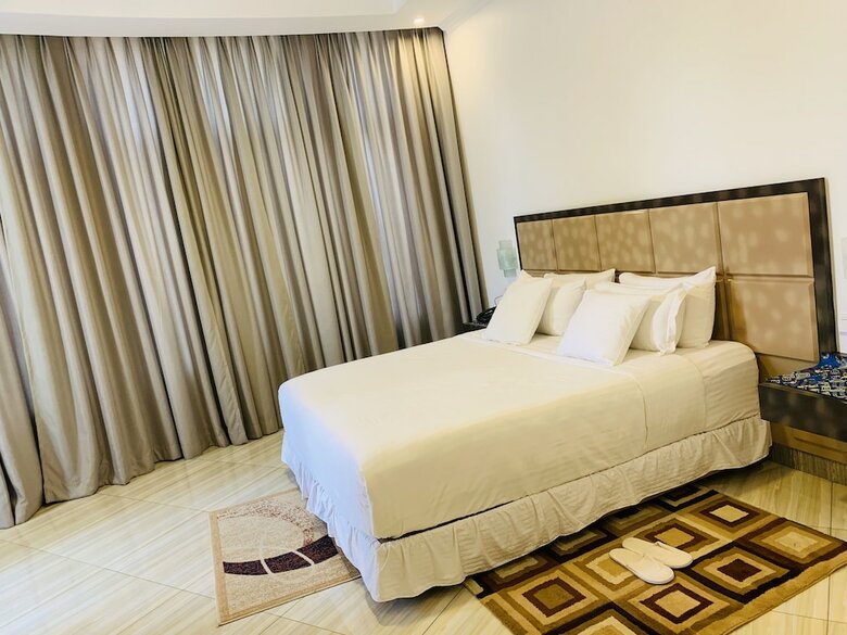 Hotel Cozy Safari