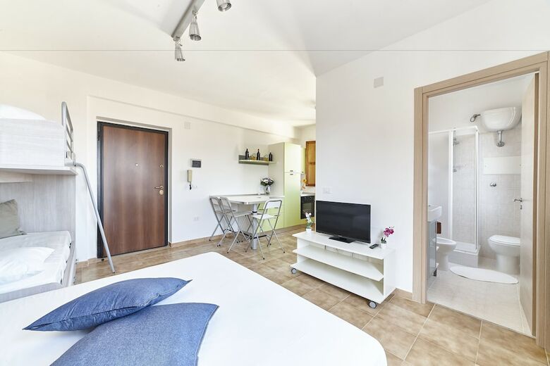 Specchio Apartment