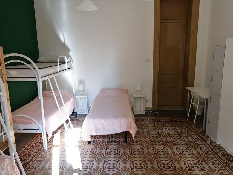Hostal Jonathan Hostel & Guesthouse