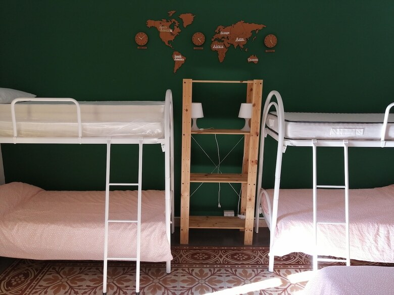 Hostal Jonathan Hostel & Guesthouse